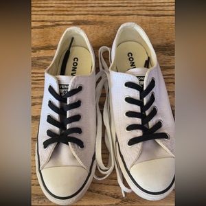 Light purple Converse
